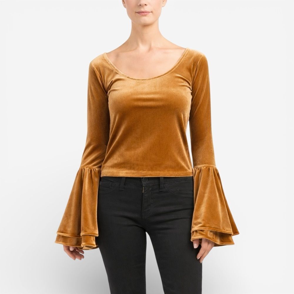 Torn by Ronny Kobo Women’s Small Gold Sabrina Velvet Bell Sleeve Top Boho
